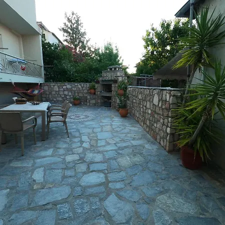 Private Modern Apartment Nea Roda Exterior photo